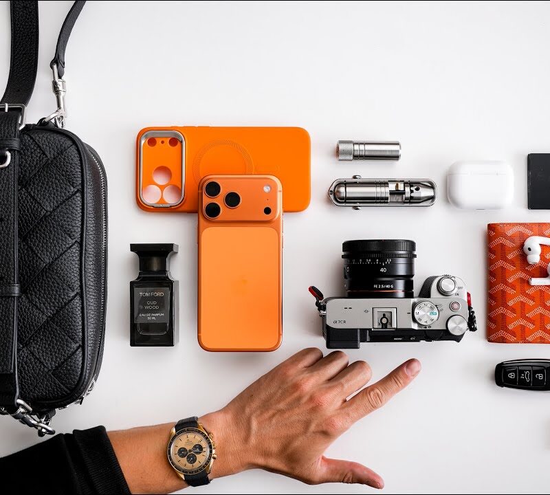 My Updated Tech EDC (Every Day Carry) – With the new iPhone 17 Pro Max